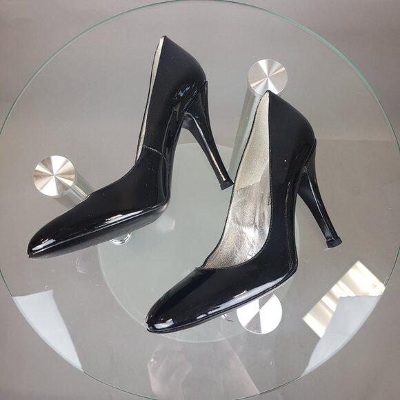 34.5 Stephane de Raucourt - Patent Round toe High Heels - Picture 3 of 4